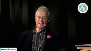 A chat with speaker Jacques van Alphen about the Paradox of the Old Queen Leaving.