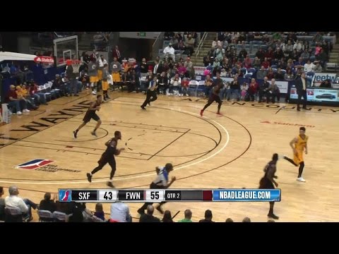 Jordan Loyd rises for the jam!