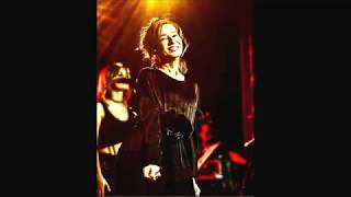 Yıldız Tilbe En Son Şarkısı Övünme Benle Utanma Benden Yolunda Herşey (YENİ) Yeni Şarkı 12.02.2018