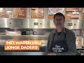 Cafetariahouder na overval door jongens met zwaard: 'Dacht dat het om Halloweentruc ging'