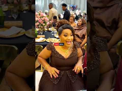 TAZAMA VIBE LA MAMA ZUCHU NA QUEEN MASANJA KWENYE HARUSI HII