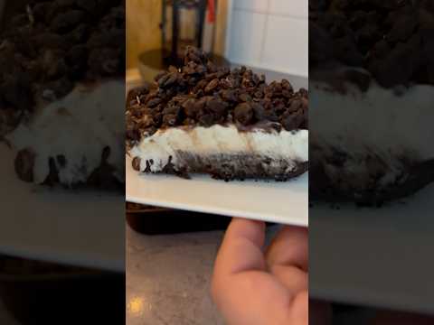 الكيكة لي دارت ضجّة فمواقع التواصل كتجي واعرة و بنينة و الأهم سهلة فالتحضير #food #cooking #recipe