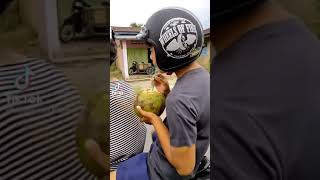 Download lagu minum air kelapa muda, ekspresi monyet yang di Upin Ipin mp3