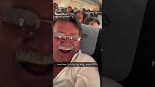 Download lagu Tawa Keras dan Unik Seorang Pria Bikin Semua Orang Tertawa | Momen Lucu 🤣😂 mp3