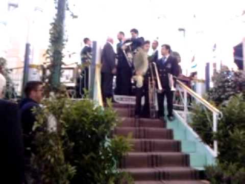 Omaggio floreale per la banda di NOICATTARO a Castellana grotte