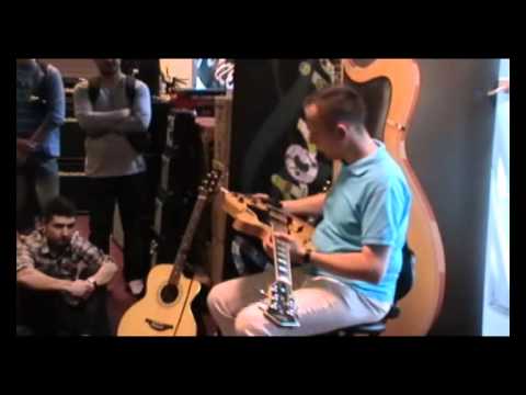 KRZYSZTOF BŁAŚ - warsztaty gitarowe w sklepie MUSICSTORE