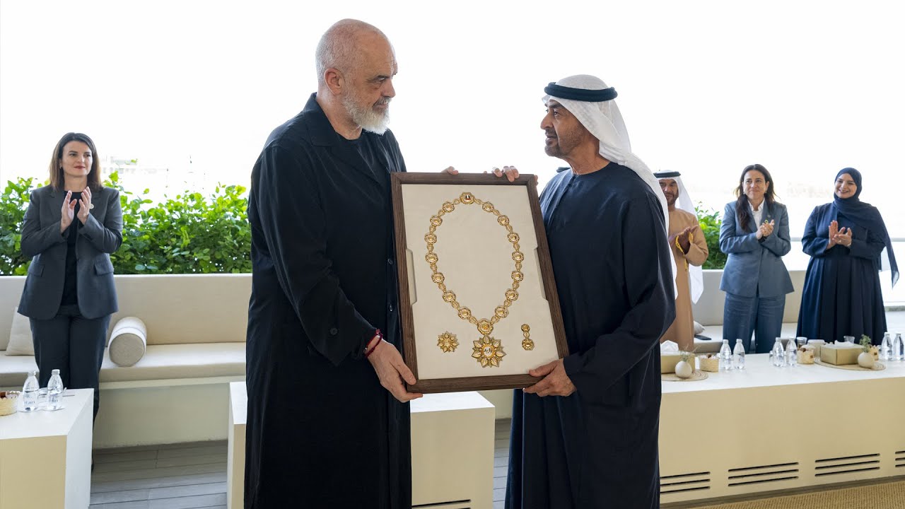 صورة بعنوان: Youtube Image