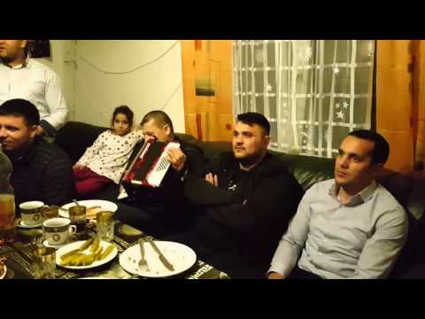 Tinerii Wels împreună cu pastorul Vitelar în vizita la fratele Remus Duia.