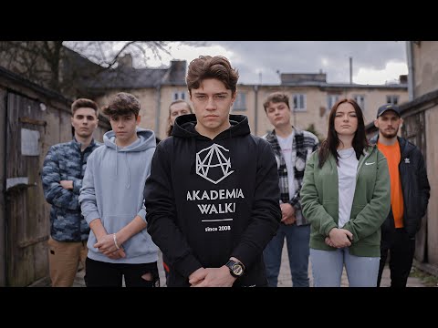 CZARO - MŁODY CHŁOPAK (Official Music Video)