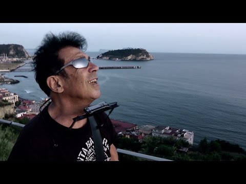 Videoclip de Tutti — Edoardo Bennato