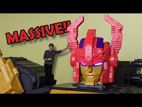 This Thing Is Freaking MASSIVE! That's Definitely NOT What She Said | #Transformers Black Zarak