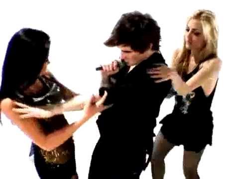 download lagu mp3 mp4 Dangerous Muse, download mp3 Dangerous Muse free downloadn, video klip Dangerous Muse