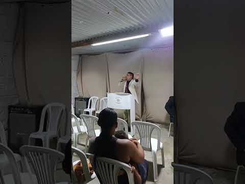 pregador da noite o pastor Marcos trovão de toritama.pe  eita glória a Deus que culto abençoado foi