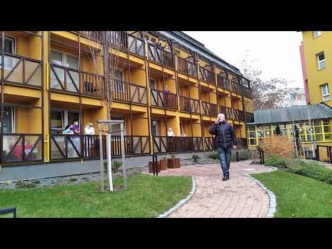 Zpěvák Daniel Hůlka v našem domově během coronavirových opatření