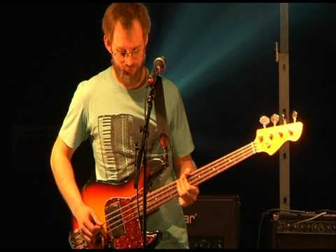 Johnny Superhero - Pack Your Troubles & March (live @ Wirtaus 2011)