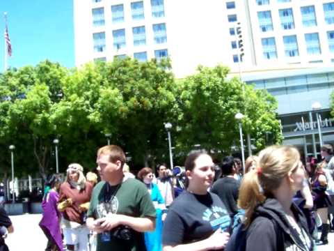 FanimeCon 2010 - Day 1 - Friday Afternoon Outside Convention Center