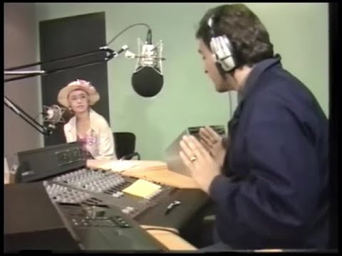 Transvision Vamp / Wendy James - South of Watford  (Interview ca.1988)