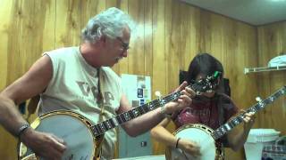 Ban-Joey JAMMING Foggy Mtn Breakdown with THE GRASCALS