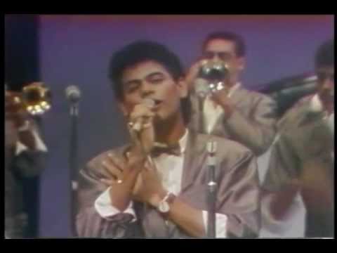 DIONI FERNANDEZ (video 80's) - No Se Murio El Amor - MERENGUE CLASICO