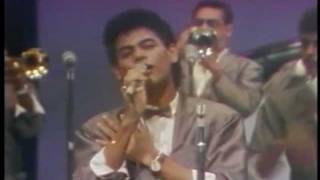 DIONI FERNANDEZ (video 80's) - No Se Murio El Amor - MERENGUE CLASICO