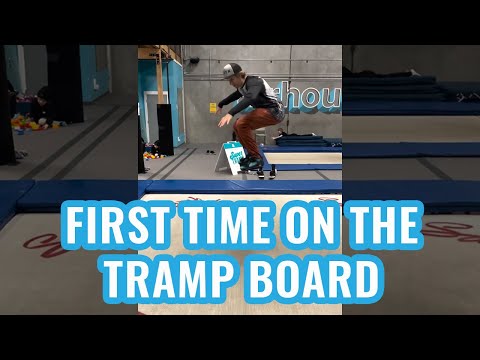 Cноуборд Trick Tips: First Bounce on the Tramp Board #shorts