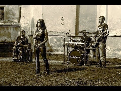 Inner Empire - Dokument kapely INNER EMPIRE z natáčení videoklipu