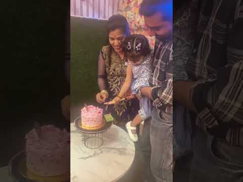 #birthdaycelebration #cake #birthdaygirl #friends