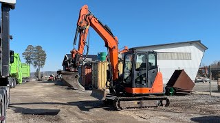Hitachi ZX65USB mini excavator | Image 4 - Machineryline