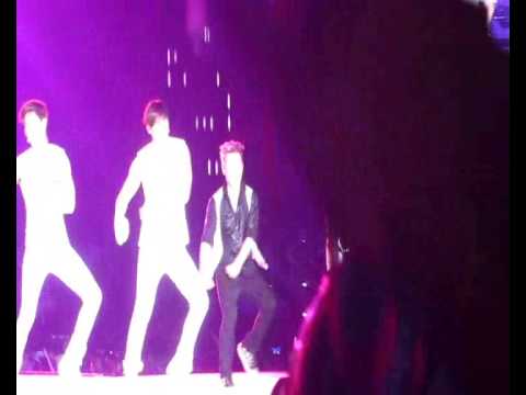 ⑱ [FANCAM] 121125 SMT BKK - TVXQ "HUMANOIDS" Part1