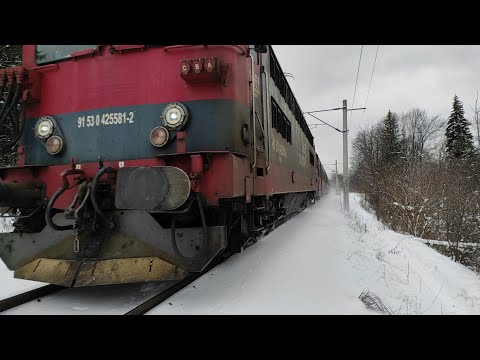 Tren IR16031 Bucuresti Nord - Brasov la iesire din Predeal cu 425-581-2 - 15.01.2021