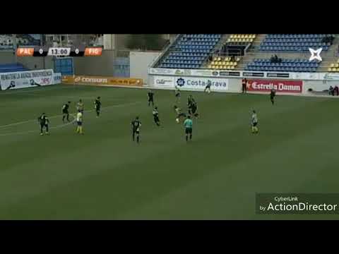 Agi Dembeley delantero goleador