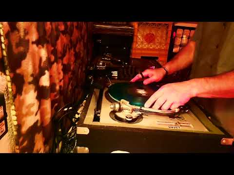 DrGiggles - IDM Braindance Electro set  - Vol 35-  Live Vinyl  DJ Mix turntables video