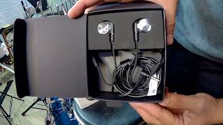 Video thumbnail for Unboxing: Audio Technica ATH  E40 by Arthur Menguito