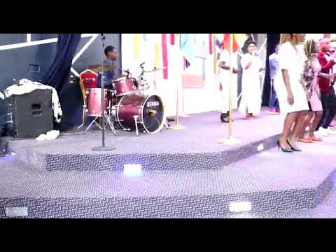 Ezekiel Shuez X MBTM Band Ministering at JCM church  (Itshokwadi)