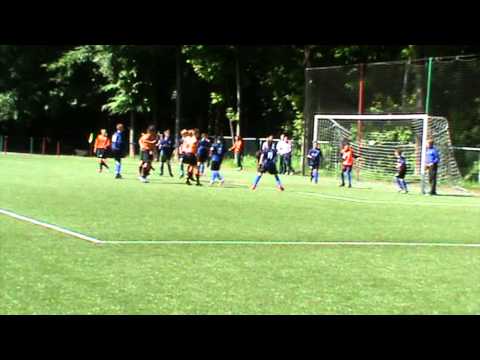 2 juni 2013 Cup Van Gelderland - VV De Meern C2 - Vriendenschaar, doelpunt Bas