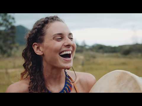 Videoclip de Mora — Clã