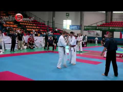 Niesamowity nokaut w wykonaniu suwalskiego karateki!