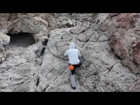 Free soloing adventure 03