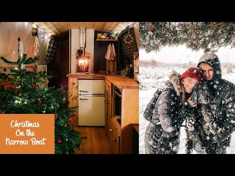 34ft NARROW BOAT TOUR (Christmas decorations)