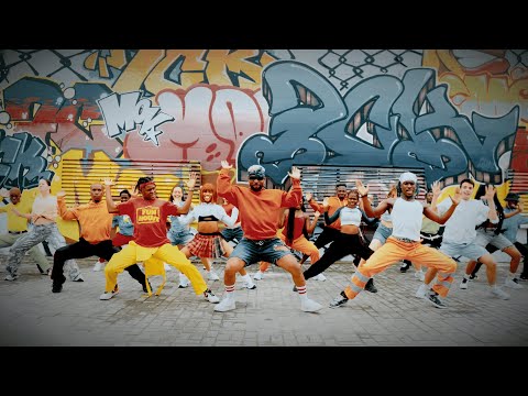 Christ Le Bling - On est dedans (Clip Officiel)