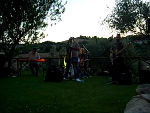 Montefiori Cocktail live in Ferretto (Fano) - Crazy (video 6 di 14)