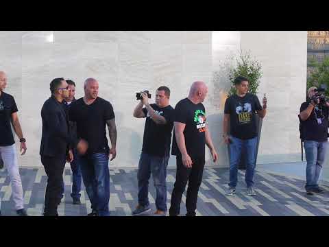 UFC 216: TONY FERGUSON VS. KEVIN LEE FACE OFF