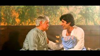 Download lagu Hindi Film - Namak Halaal - Drama Scene - Amitabh Bachchan - Om Prakash - Jawan Daddu Buddha Arjun mp3