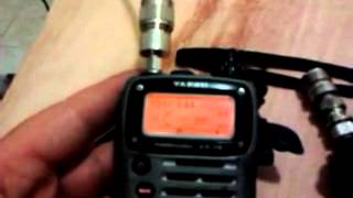 preview picture of video 'Baofeng uv-3r vs Yaesu vx-7 with external antenna under high rf noise!'