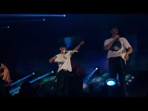 [IKON CONTINUE IN JAKARTA] 181118 CHANWOO DROPS MICROPHONE