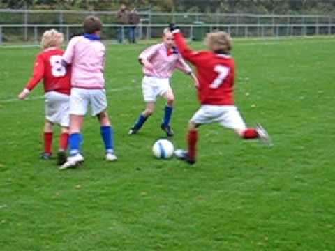 Excelsior'31 D8-Twenthe D3: Remi scoort!