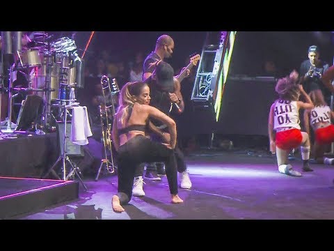 Anitta quebra ao som da NOVA PARADINHA na MELHOR SEGUNDA FEIRA DO MUNDO 2018 com Harmonia do Samba