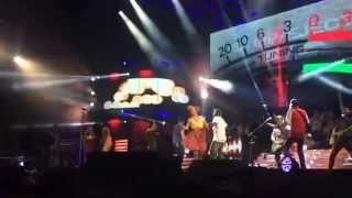 Carlos Vives Ft Bazurto All Stars - El Rock De Mi Pueblo (Live)