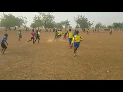 VID 20200228 voetbal Koupela: tweede leven tenues 123inkt vv Hooglanderveen