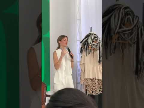 Anis Samanez palteando. Racismo en Perú